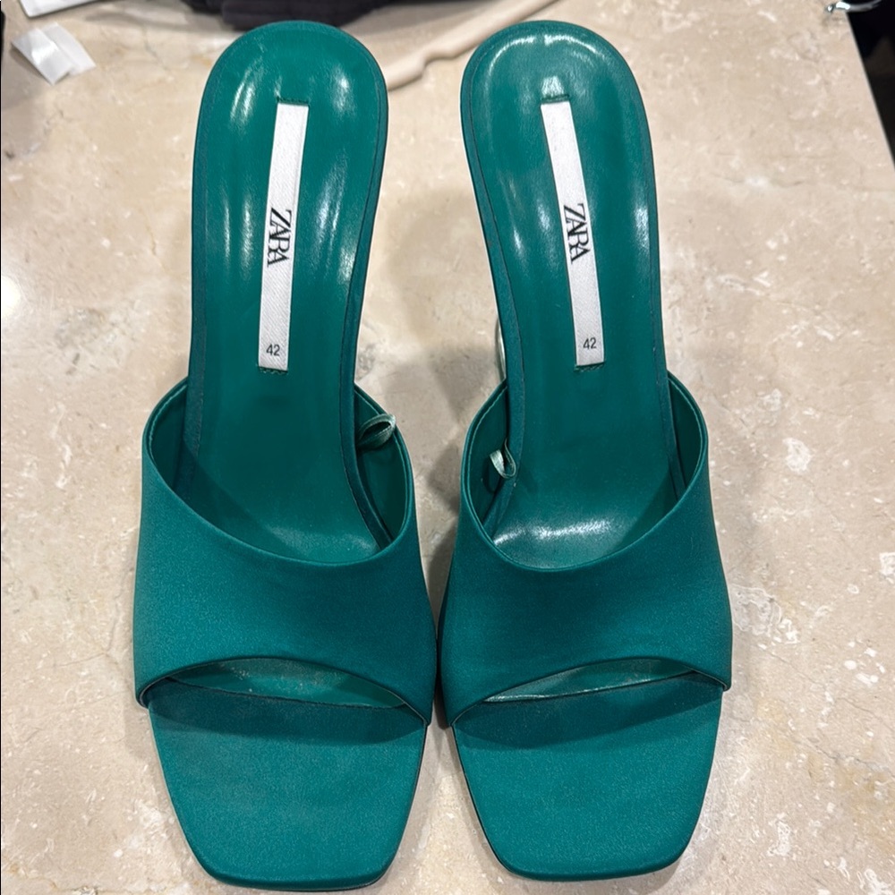 Zara Green Heeled Sandals with Square-Toe Design